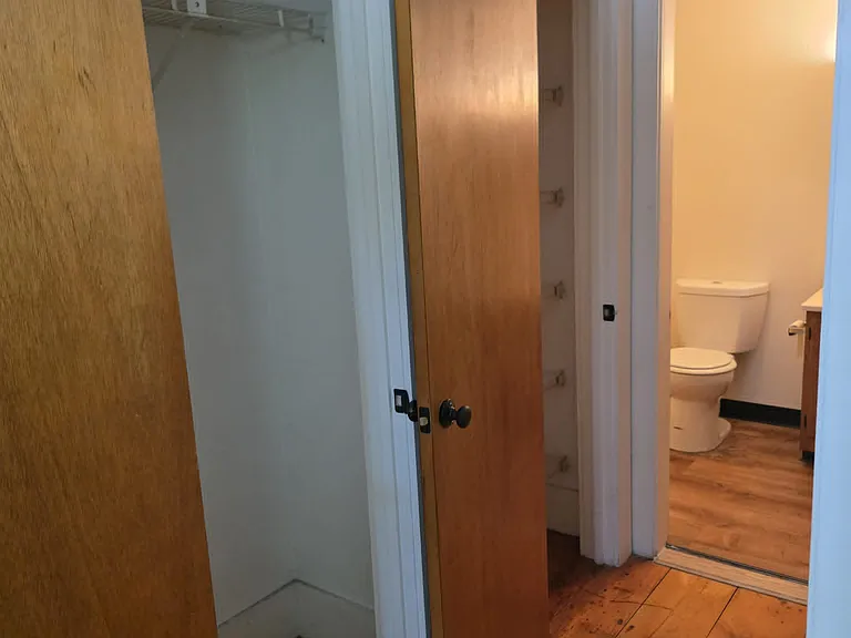 14 Main St #10 — Photo 11