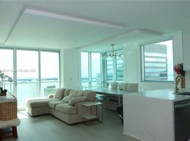 500 Brickell Ave