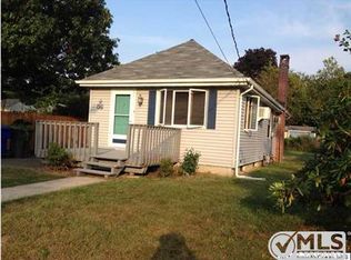 56 River Dr, Toms River, NJ 08753