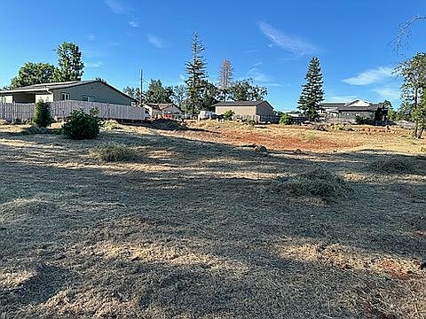 4th image of 500 Leisure Ln