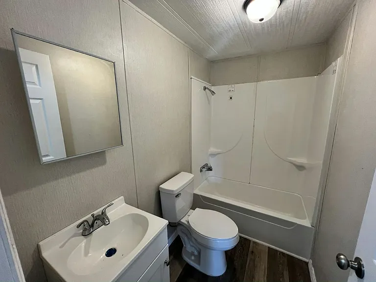 Auburndale Estates — Photo 15