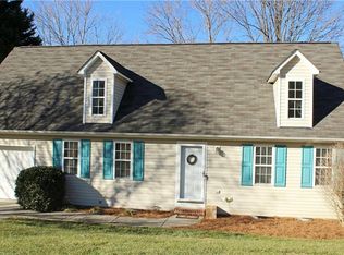 1603 Cos Cob Ct, High Point, NC 27265