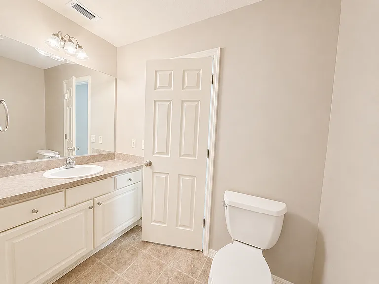 1835 Hallandale Ln — Photo 15
