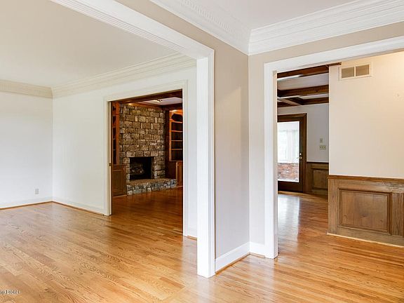 1101 Juniper Springs Dr-7