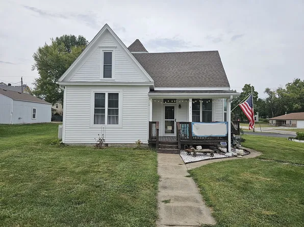 311 E Arthur St, Hamilton, MO 64644