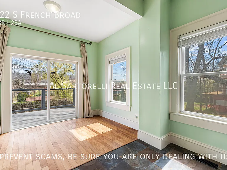 122 S French Broad Ave — Photo 13