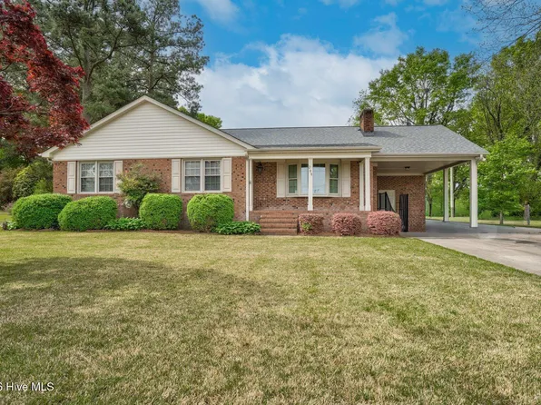 208 E Nash Street, Macclesfield, NC 27852