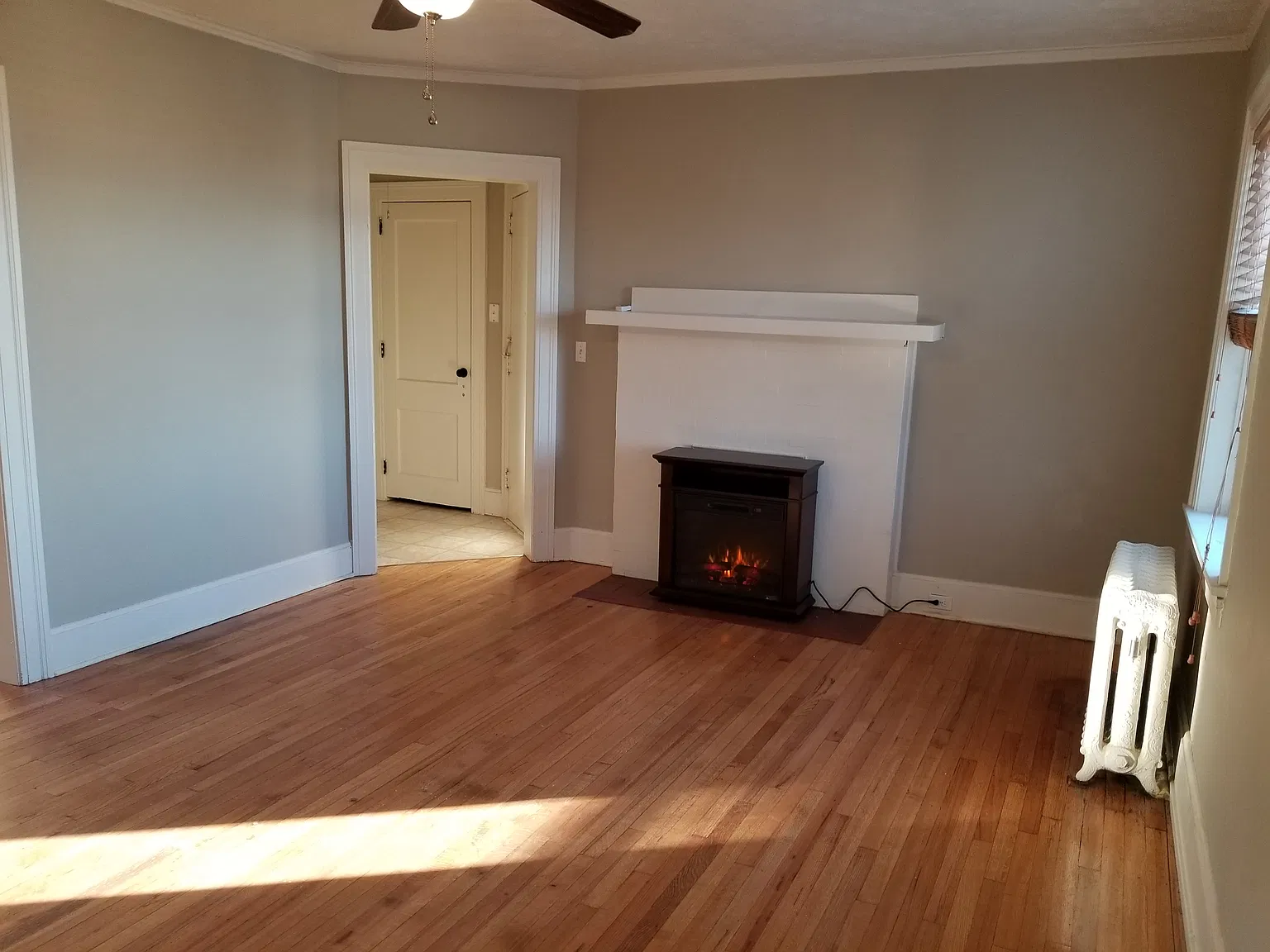 2 bed, 950 sqft, $1,200 — Photo 1