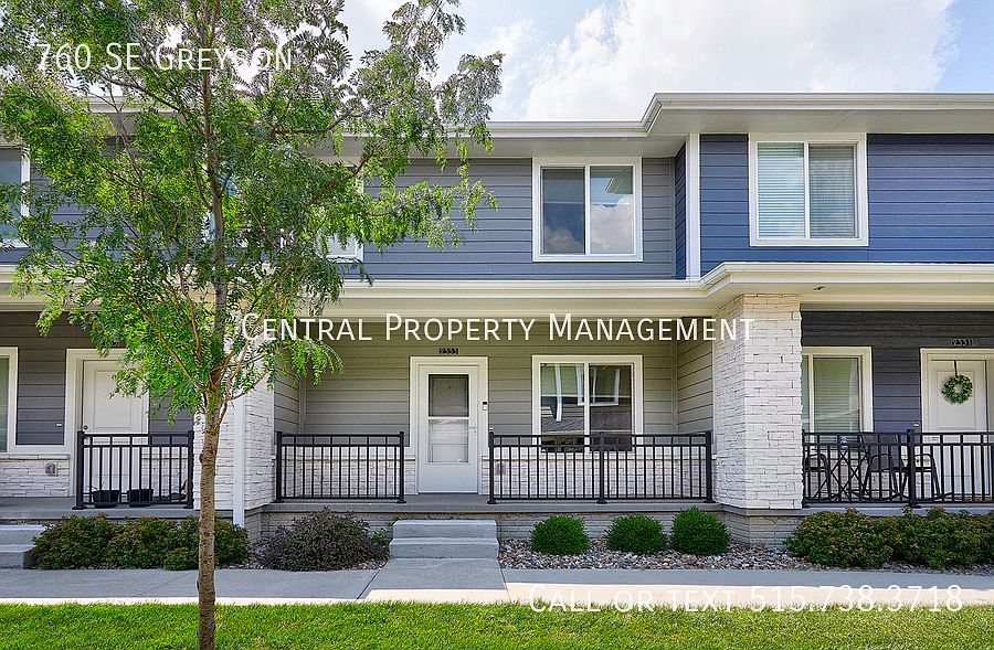 1st image of 760 SE Greyson Ln