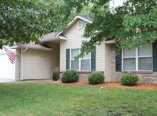 3513 Woods Edge Rd, Columbia, MO 65203