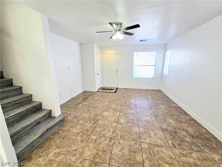 7858 Warwickshire Way — Photo 3