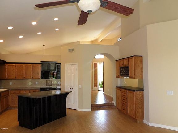 Roomy kitchen with Pantry & Bar area
