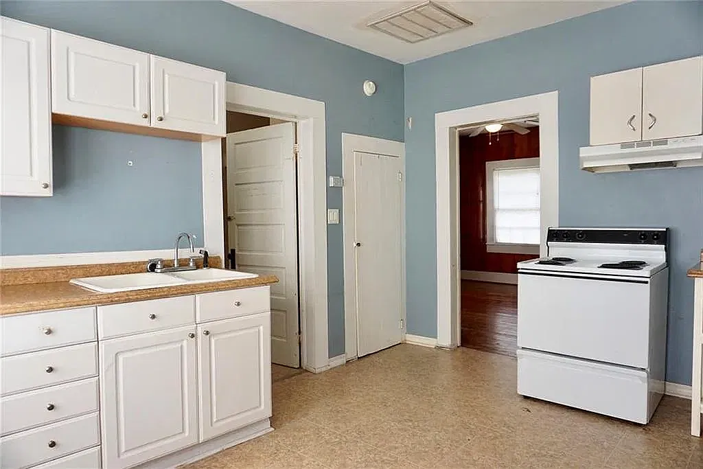 2 bed, 900 sqft, $1,350 — Photo 2