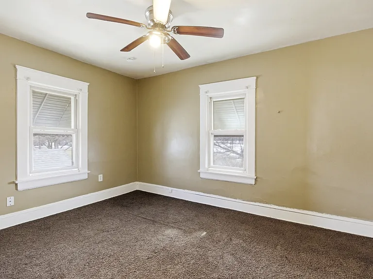 691 Lafollette St — Photo 15