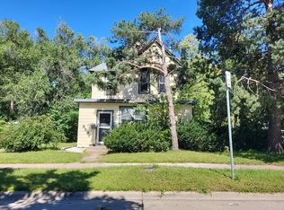 959 28th Ave NE, Minneapolis, MN 55418