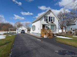 7042 Ward Rd, North Tonawanda, NY 14120
