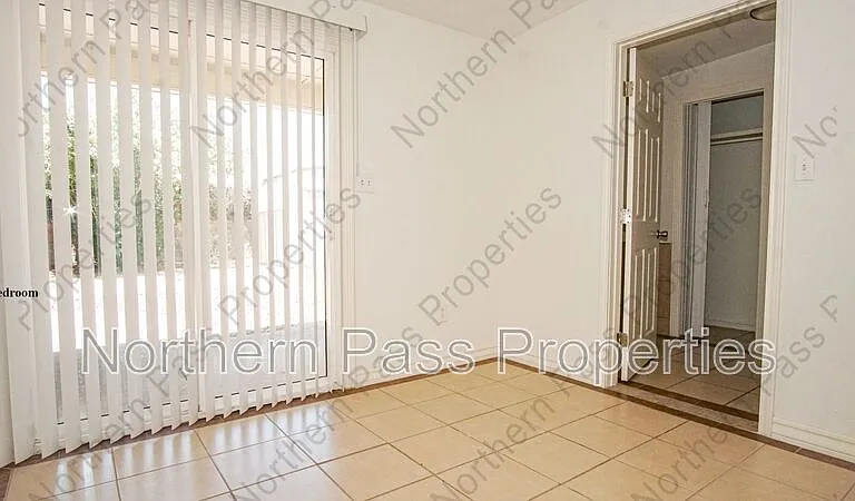 11025 Tom Weiskopf Dr #B — Photo 9