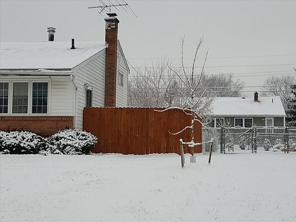 3rd image of 56 Red Fox Dr