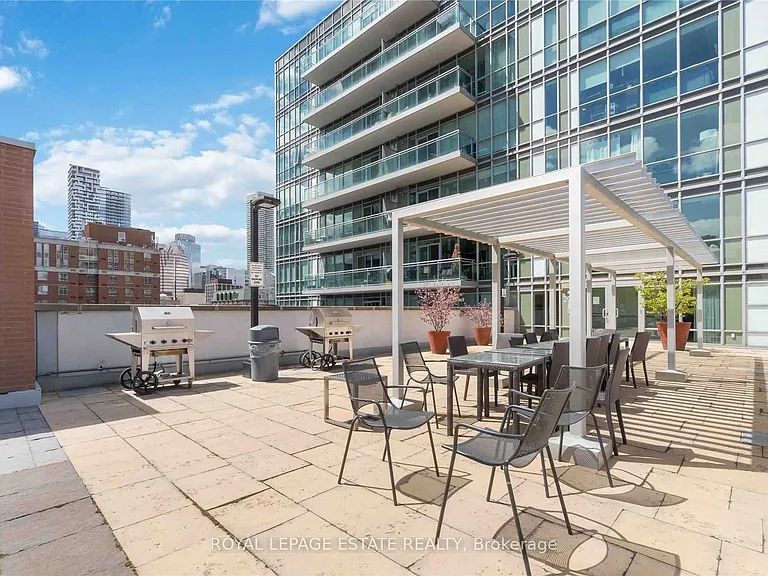 112 George St S #S711 — Photo 27
