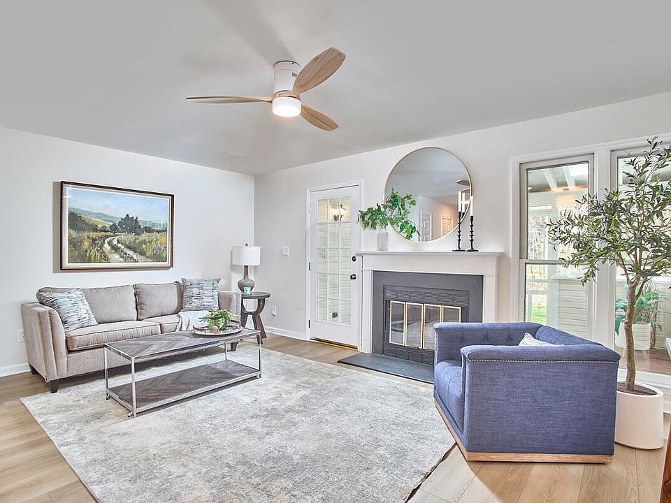 1st image of 104 Planetree Ln