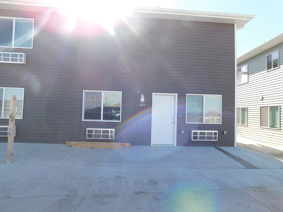 1st image of 1520 Aryn Ln #101