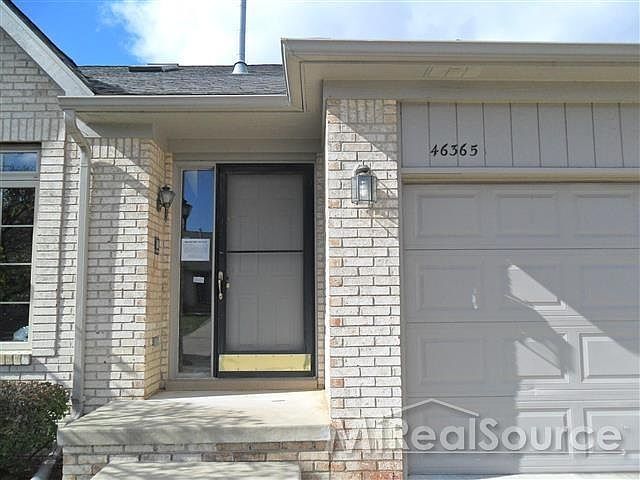 2nd image of 46365 Bentley Cir W