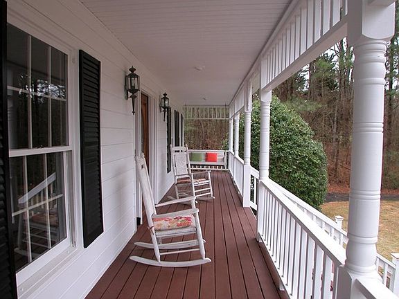 4th image of 410 Doris Dr