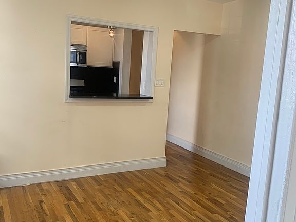 2nd image of 87 Saint Nicholas Pl APT 42