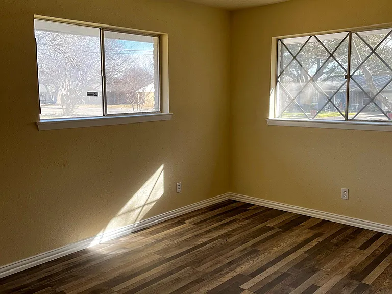 502 Worcester Way — Photo 11