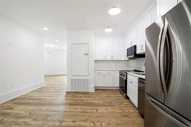 2 bed, 2.5 bath, 1040 sqft, $2,250 — Photo 2