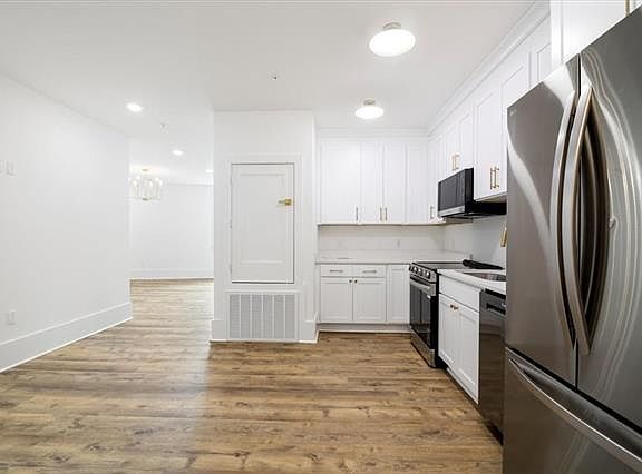 2nd image of 875 Okeefe Ave #205