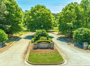 157 Stonegate Trl, Carrollton, GA 30116