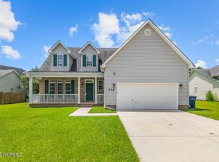 912 Savannah Dr, Jacksonville, NC 28546