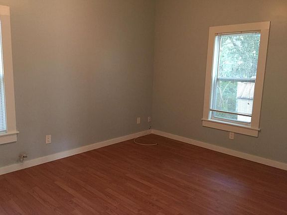 3rd image of 637 Bryant St