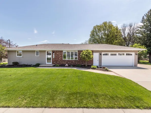 824 Gertrude St, Kaukauna, WI 54130