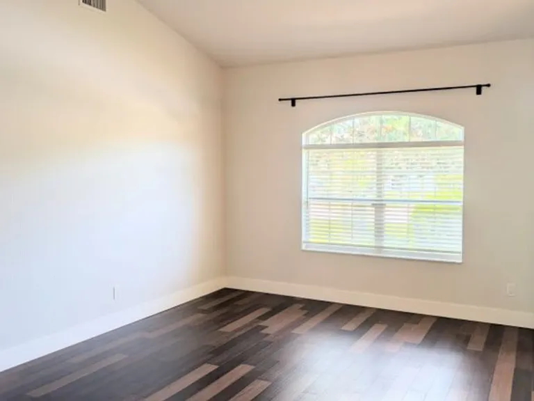 107 Whispering Pine Dr — Photo 3