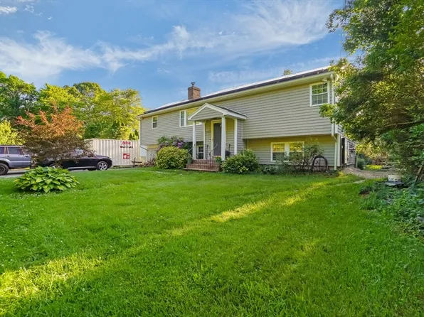 160 Fir St, Fairhaven, MA 02719