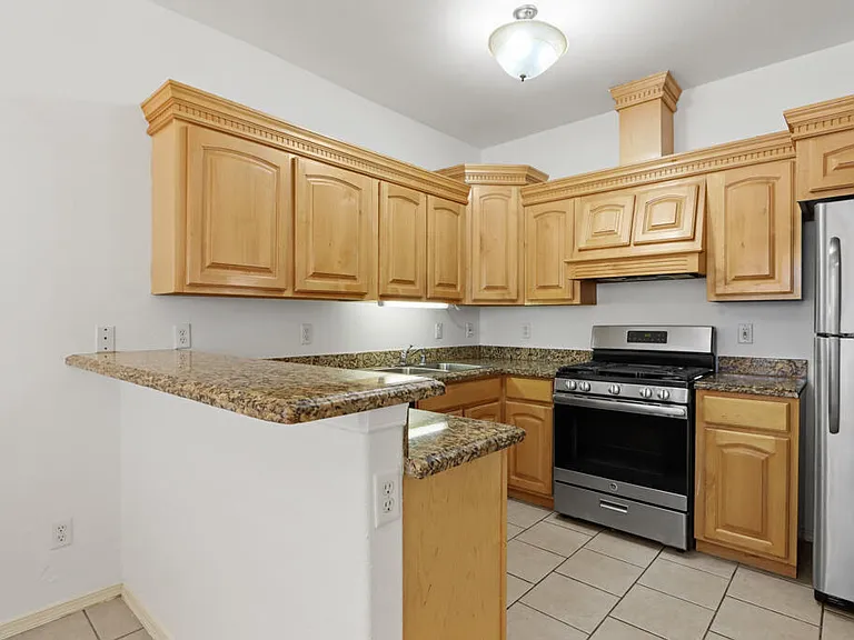 561 Green Village Ct #A — Photo 19