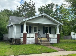 1859 E William St, Decatur, IL 62521