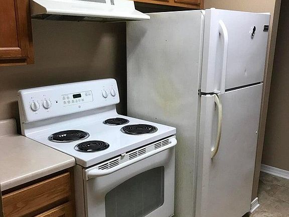 4th image of 10493 Cal Ln