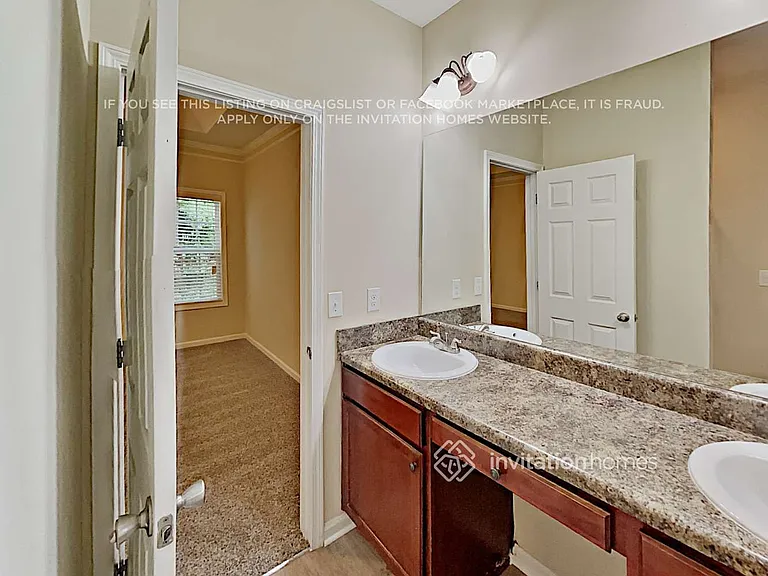 2453 Folsom St — Photo 14