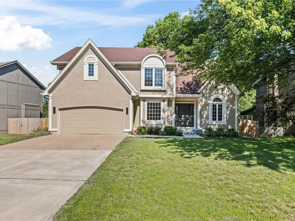 1285 E Sheridan Bridge Ln, Olathe, KS 66062