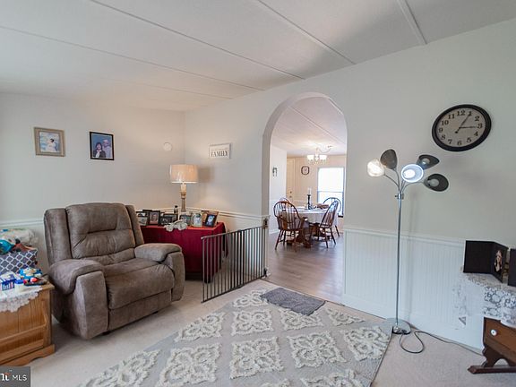 2nd image of 264 Trimble Ave
