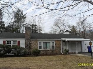 34 Gralia Dr, Springfield, MA 01128