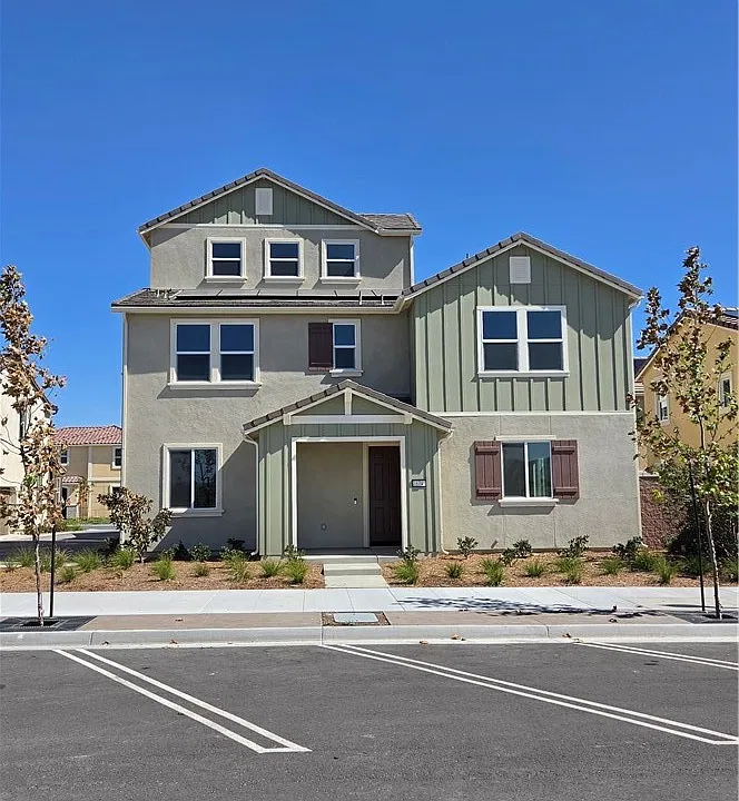 16741 Main St