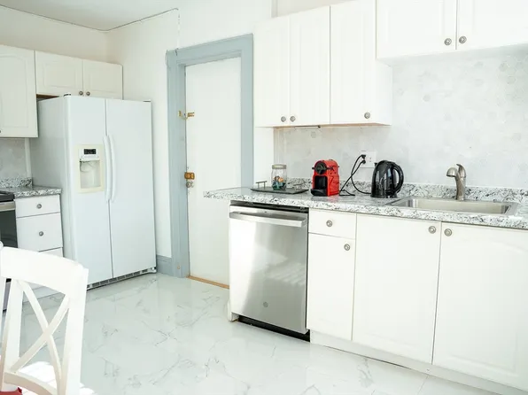857 Beacon St APT 41, Boston, MA 02215