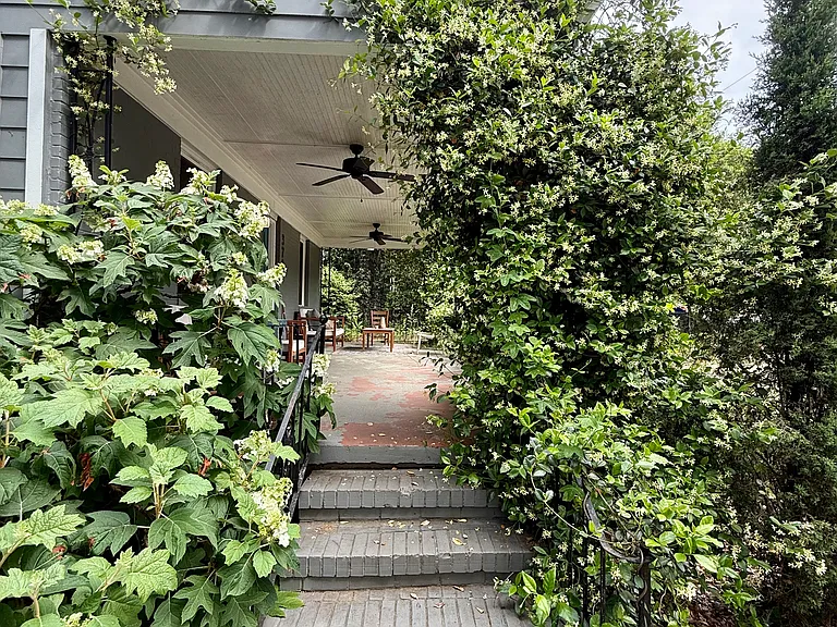 370 Clover St — Photo 18