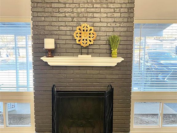 5th image of 385 Waterford Dr