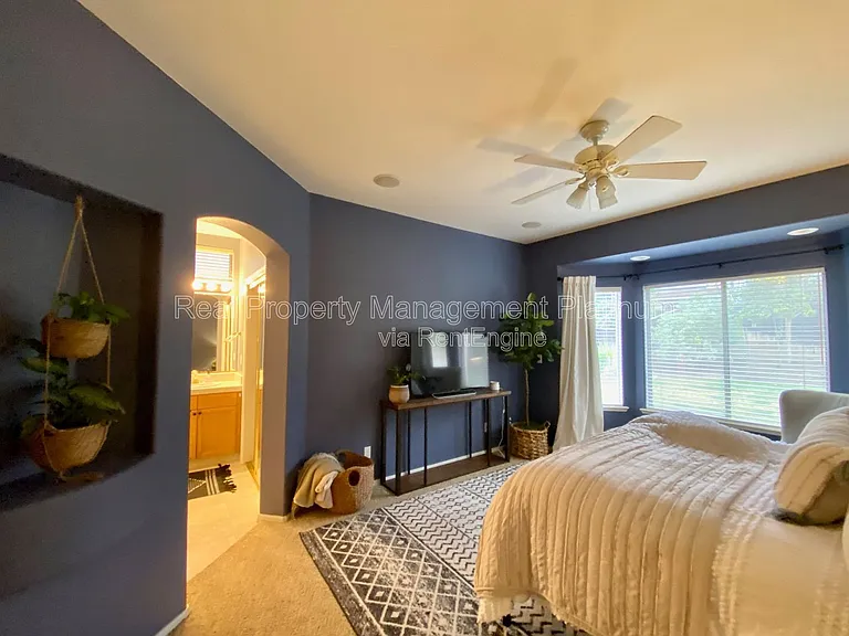 4872 N Crestmoor Ave — Photo 25