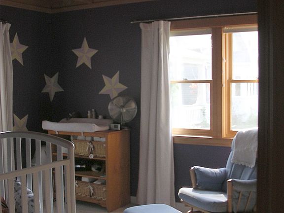2nd bed w/wood ceiling
